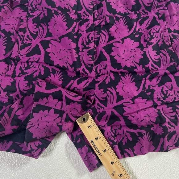 Tory Burch Women's Cotton Linen Blend Floral Purple Shorts Gold Hardware Size 4 - Picture 5 of 10